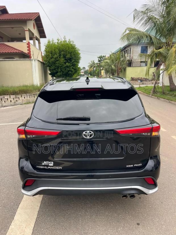 Toyota Highlander XSE 2021 Black