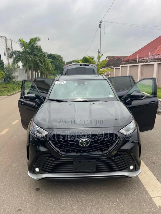 Toyota Highlander XSE 2021 Black