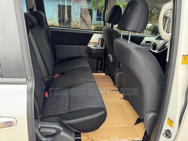 Toyota Voxy 2012 White