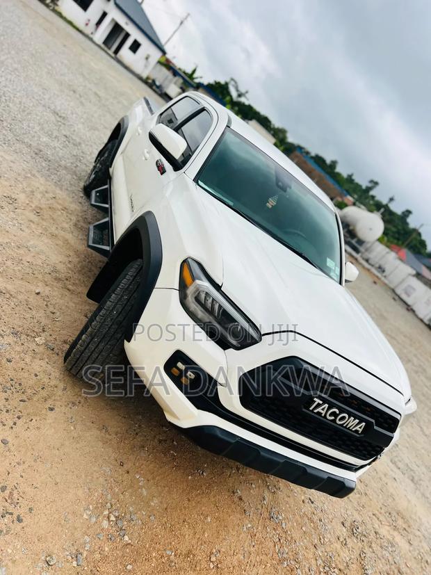 Toyota Tacoma 2020 White