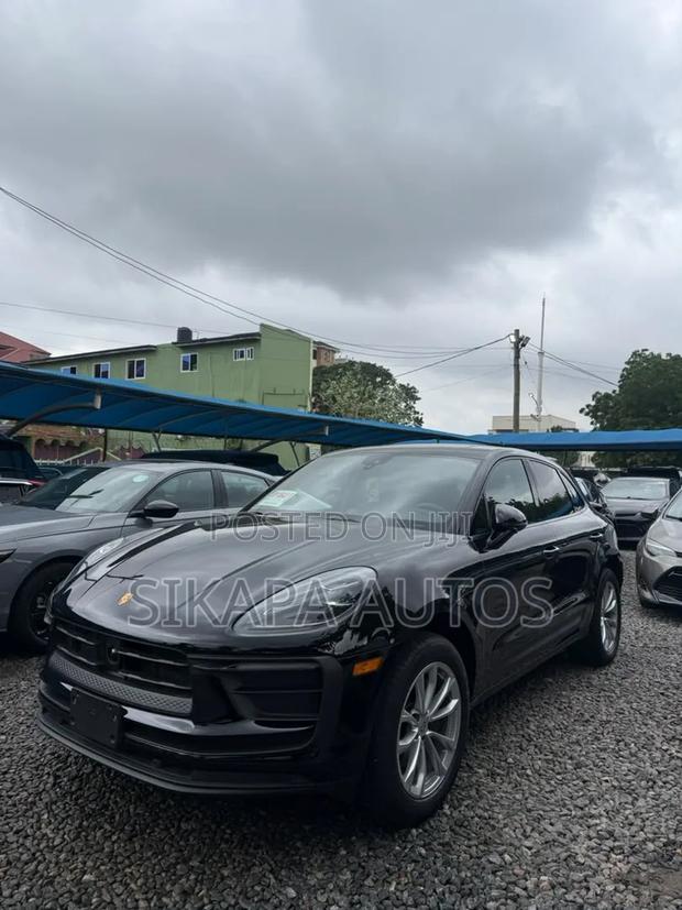 New Porsche Macan 2025 Black