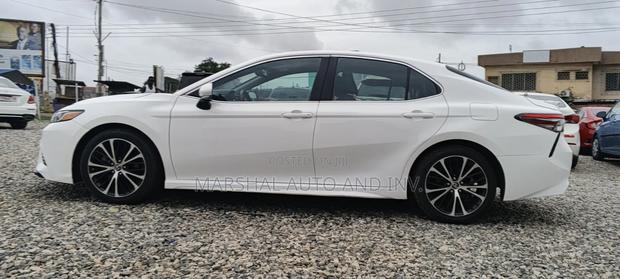 Toyota Camry 2019 White