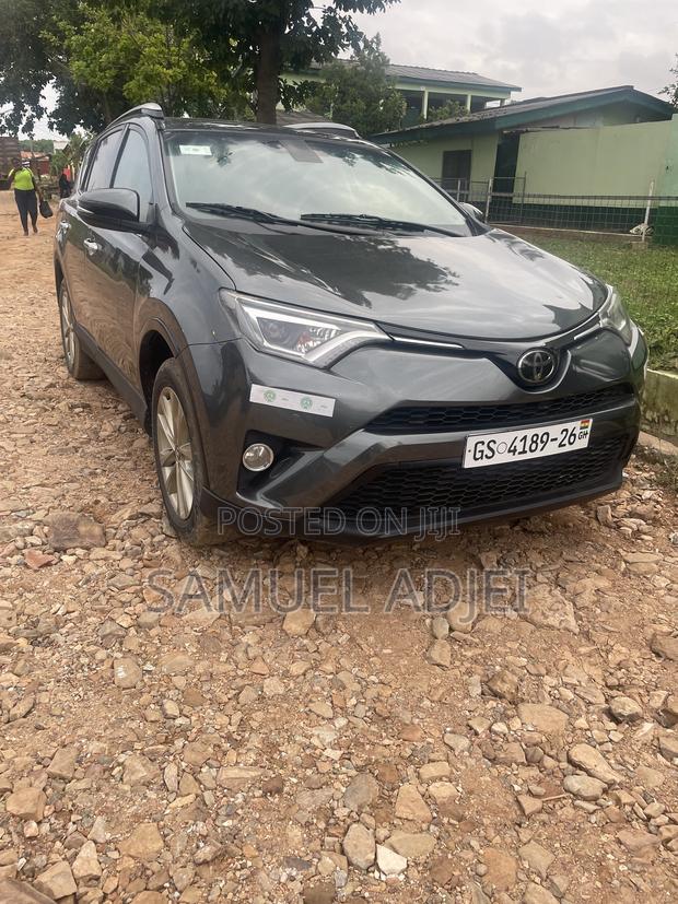 Toyota RAV4 2016 Gray