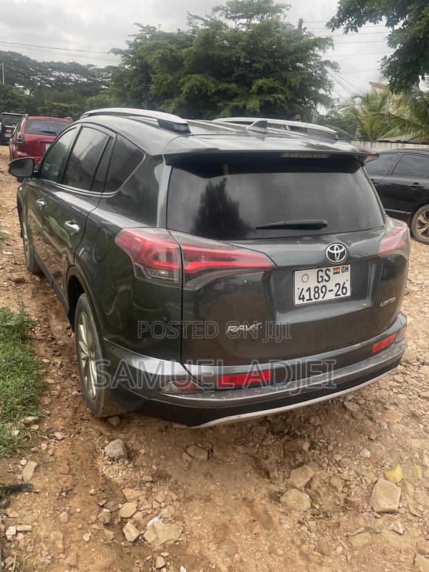 Toyota RAV4 2016 Gray