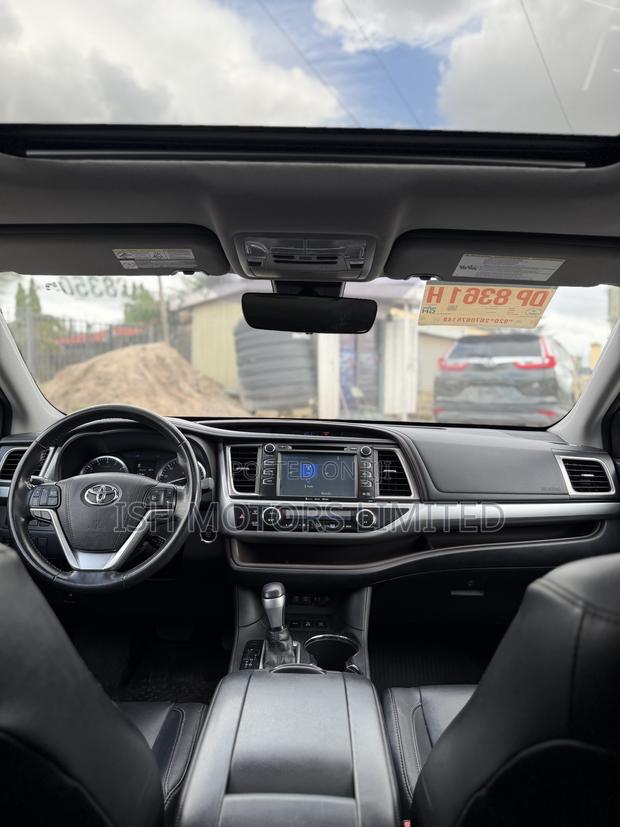 Toyota Highlander XLE 2019 Black