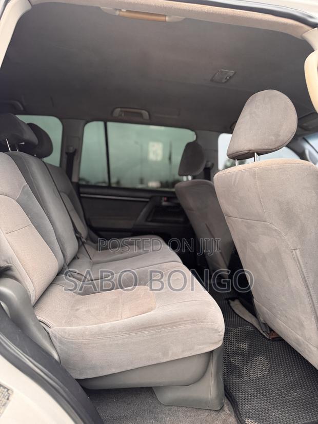 Toyota Land Cruiser 4.5 V8 VXR 2010 White