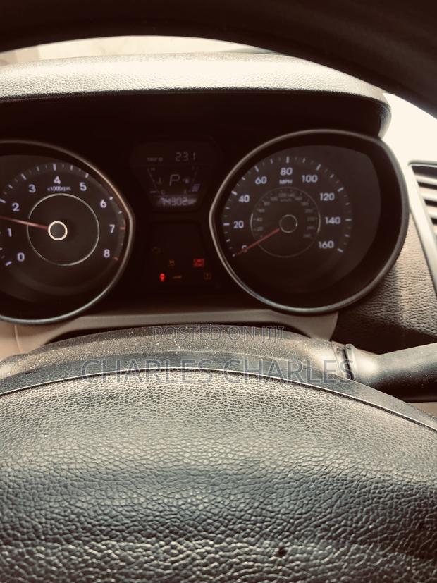 Hyundai Elantra 2016 White