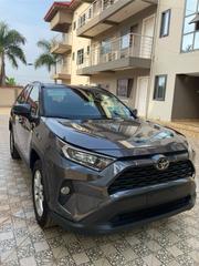 Toyota RAV4 XLE AWD 2019 Gray for sale