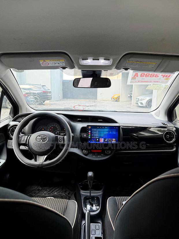 Toyota Vitz 1.3 FWD 5dr 2018 Maroon