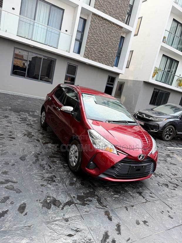 Toyota Vitz 1.3 FWD 5dr 2018 Maroon