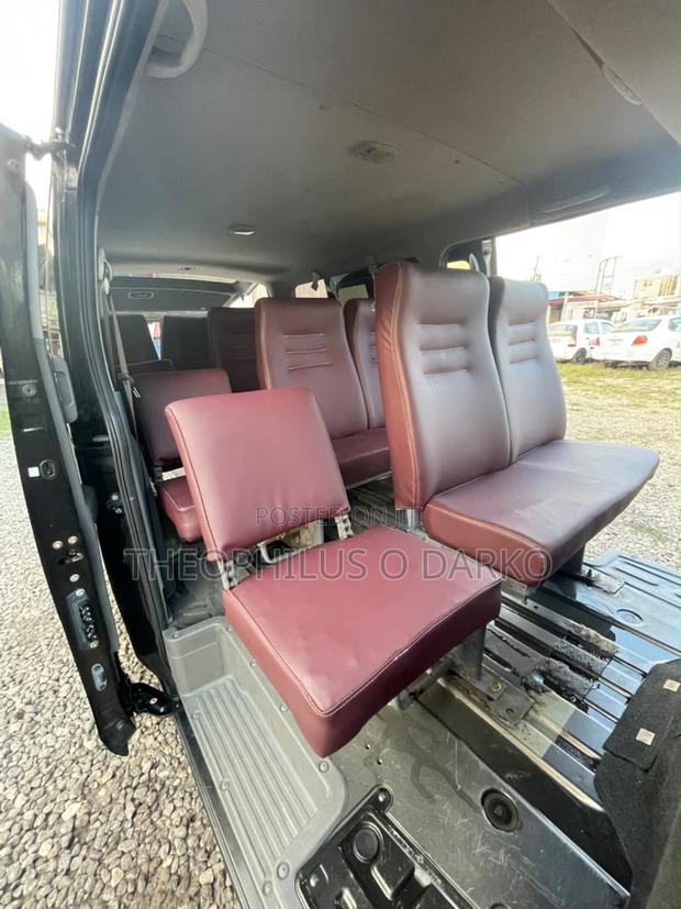 Nissan Caravan 2016 Black