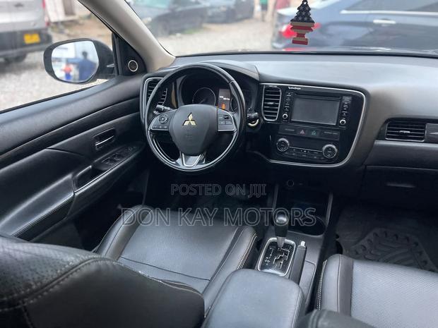 Mitsubishi Outlander SEL FWD 2016 Black