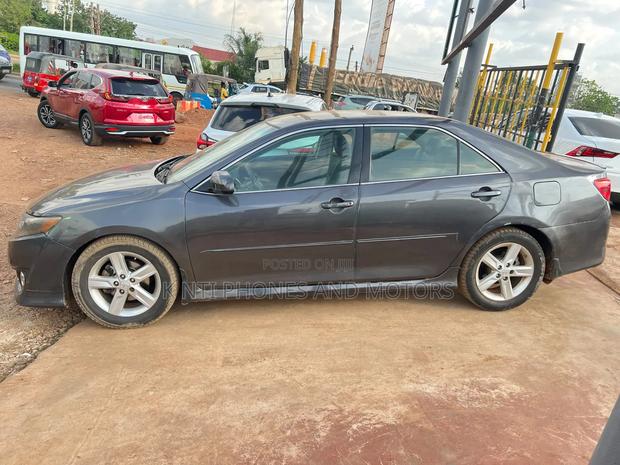 Toyota Camry 2014 Gray
