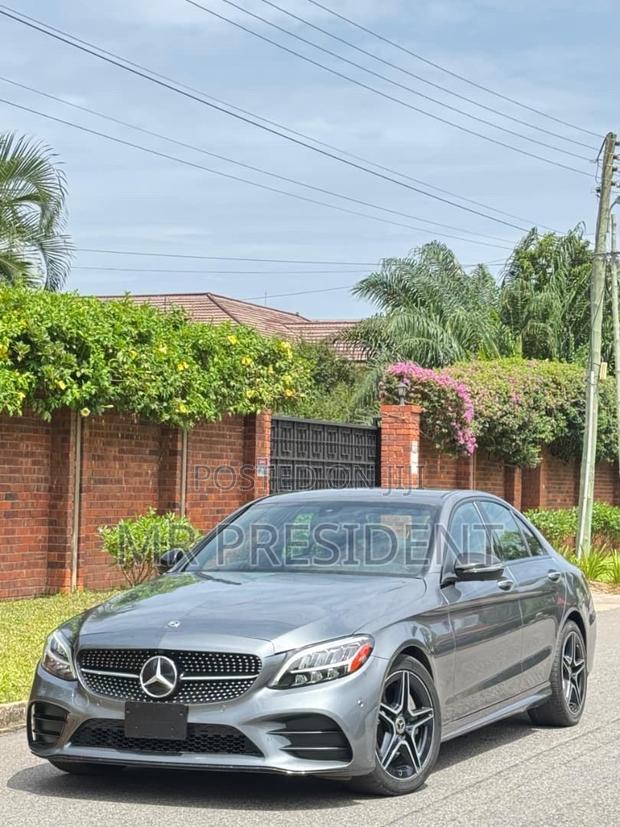 Mercedes-Benz C300 2020 Silver