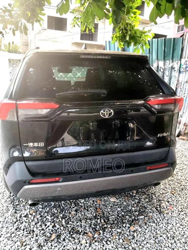 Toyota RAV4 2022 Black