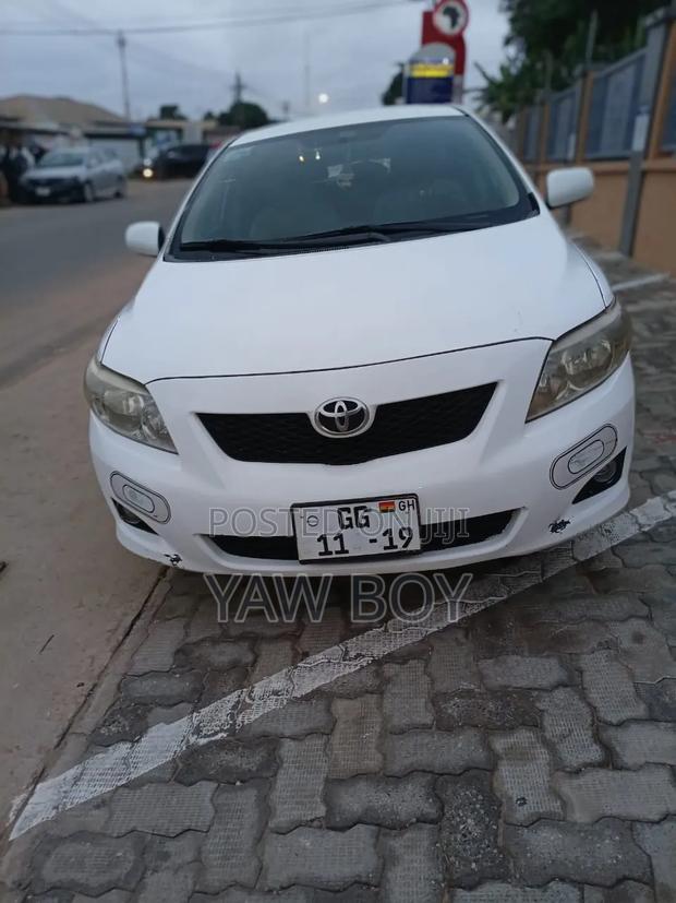 Toyota Corolla 2010 White
