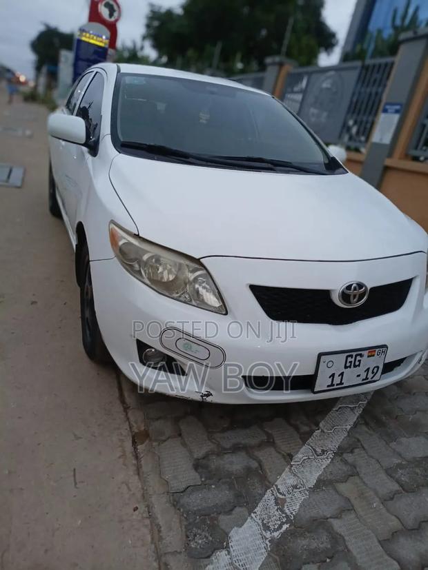 Toyota Corolla 2010 White