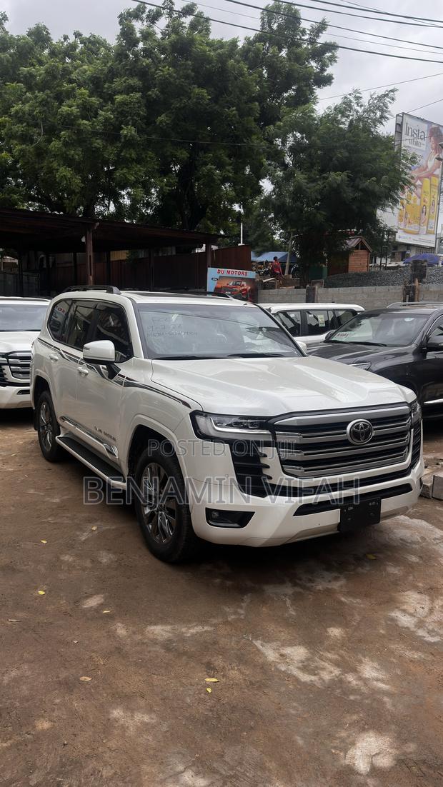 New Toyota Land Cruiser 2024 White