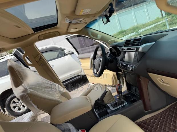 Toyota Land Cruiser Prado 2017 White