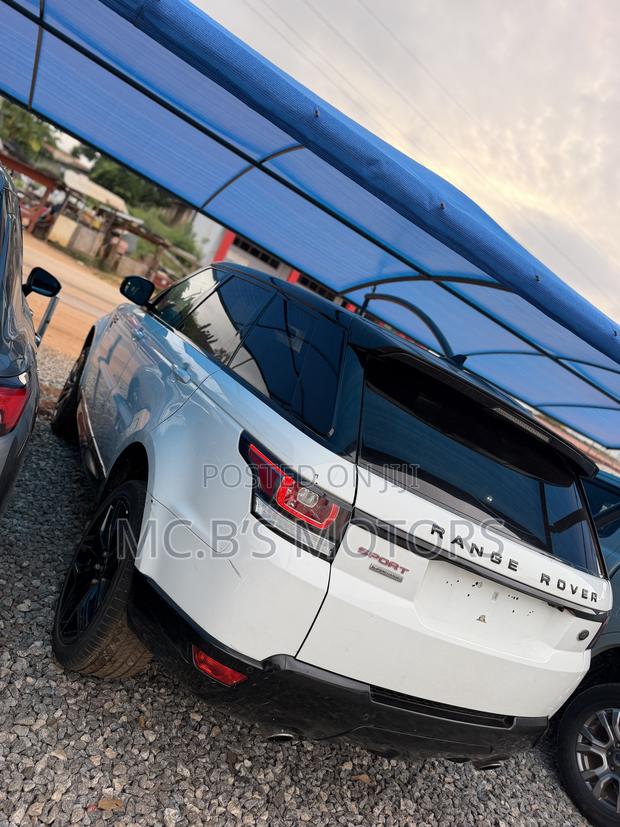 Land Rover Range Rover 2016 White