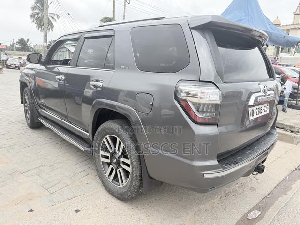Toyota 4-Runner Limited 4dr 4x4 (4.0L 6cyl 5A) 2017 Gray