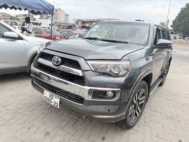 Toyota 4-Runner Limited 4dr 4x4 (4.0L 6cyl 5A) 2017 Gray
