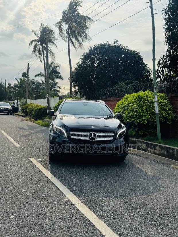 Mercedes-Benz GLA 250 2016 Black