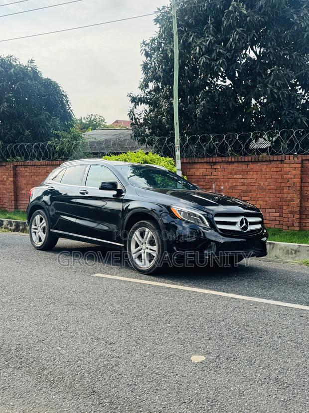 Mercedes-Benz GLA 250 2016 Black
