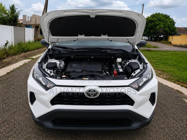 Toyota RAV4 2020 White