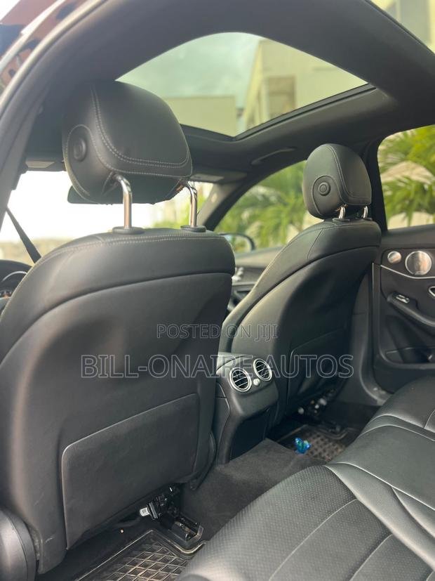Mercedes-Benz C300 Luxury Sedan RWD (2.0L 4cyl 7A) 2016 Black
