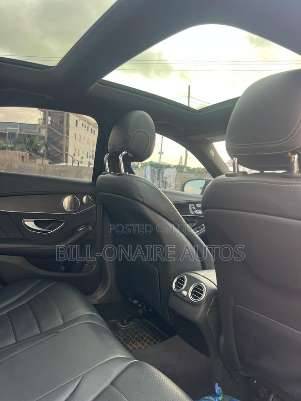 Mercedes-Benz C300 Luxury Sedan RWD (2.0L 4cyl 7A) 2016 Black