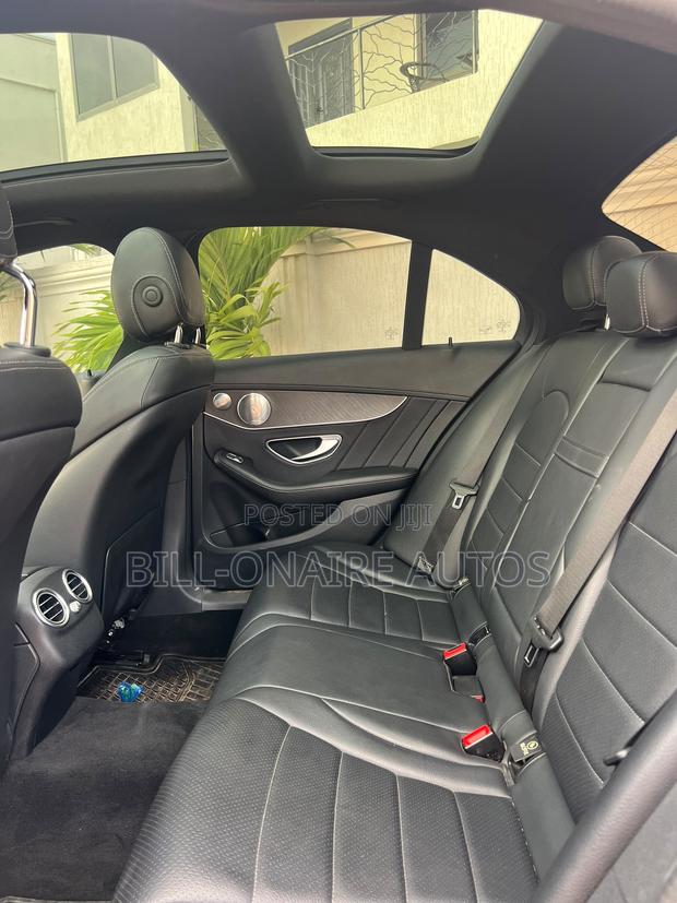 Mercedes-Benz C300 Luxury Sedan RWD (2.0L 4cyl 7A) 2016 Black