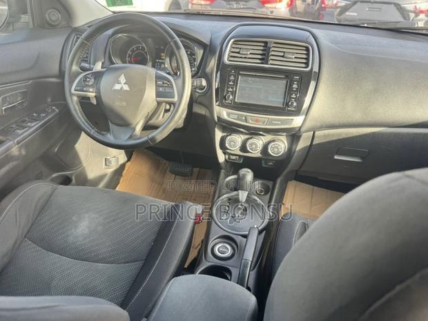 Mitsubishi Outlander 2016 Gray
