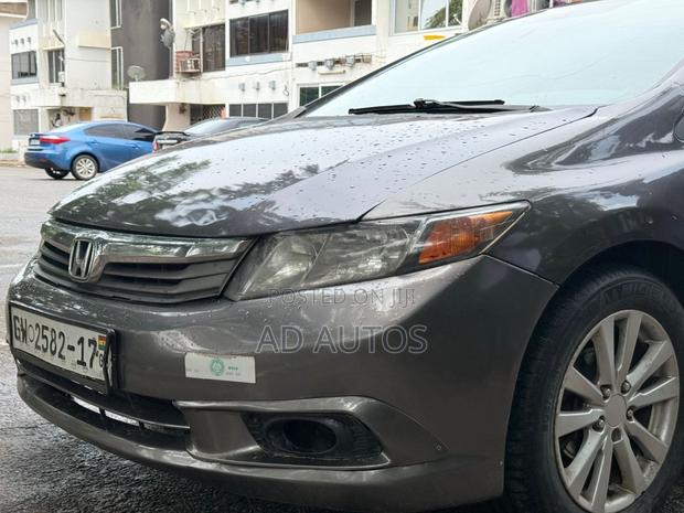 Honda Civic EX 4dr Sedan (1.8L 4cyl CVT) 2014 Silver