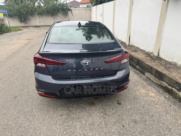 Hyundai Elantra SEL 2020 Blue