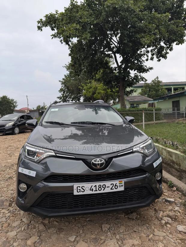 Toyota RAV4 Limited FWD (2.5L 4cyl 6A) 2016 Gray