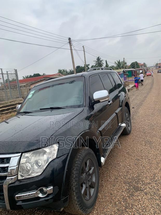 Mitsubishi Pajero 3.8 V6 GLS/GLX 2012 Black