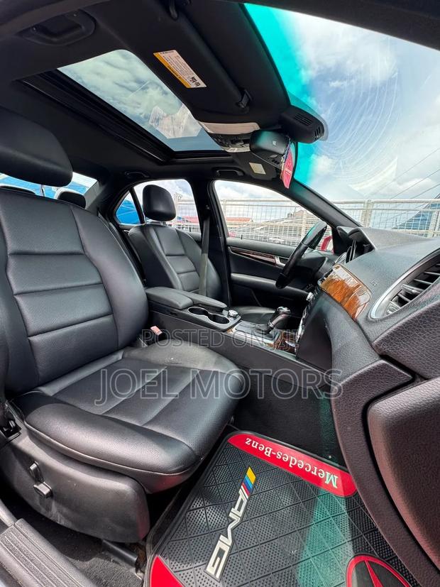 Mercedes-Benz C250 2013 Red