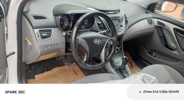 Hyundai Elantra 2016 White