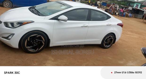 Hyundai Elantra 2016 White
