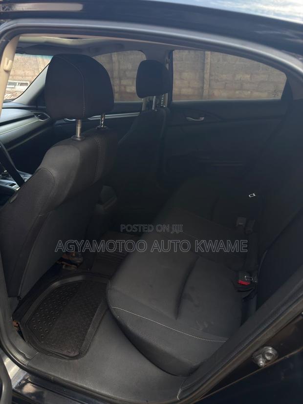 Toyota Hilux 2023 White