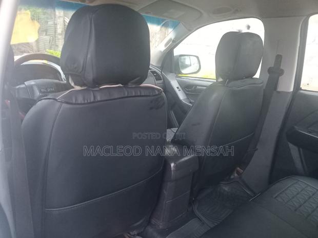 Isuzu D-MAX 2016 White