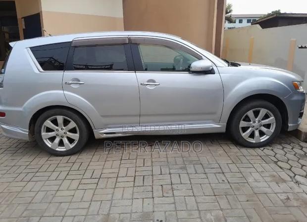 Mitsubishi Outlander 2013 Silver