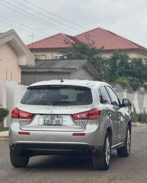 Mitsubishi Outlander 2.0 PHEV AWD 2015 Silver