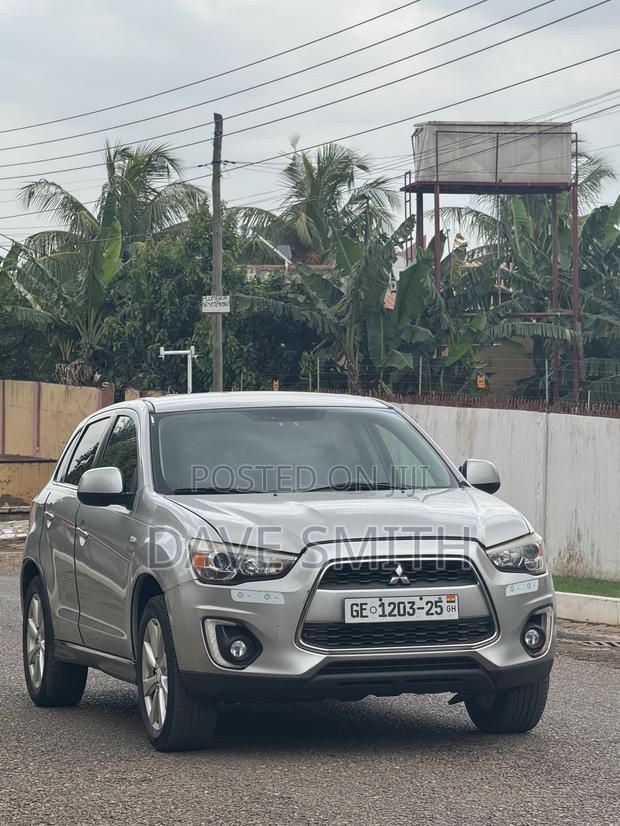 Mitsubishi Outlander 2.0 PHEV AWD 2015 Silver