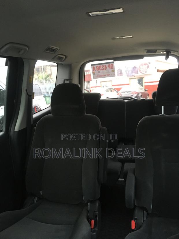 Toyota Voxy 2011 Black