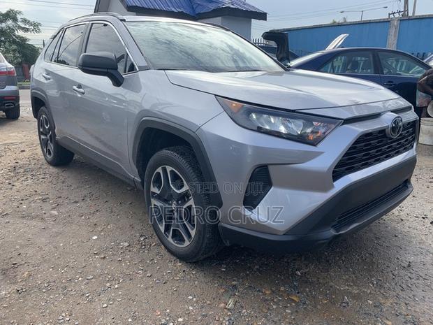 Toyota RAV4 2019 Gray