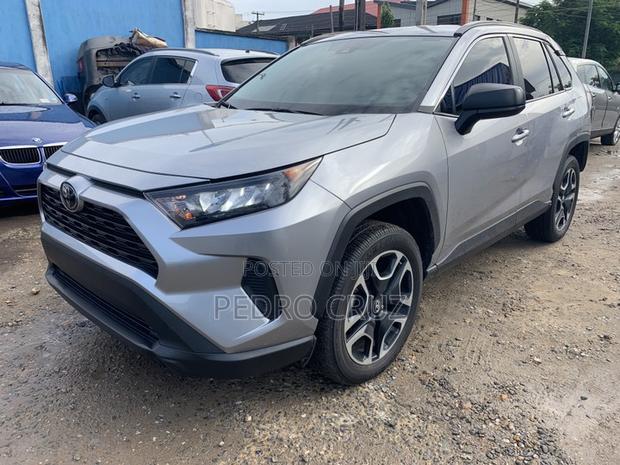 Toyota RAV4 2019 Gray