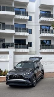 Toyota Highlander XLE 2022 Gray for sale