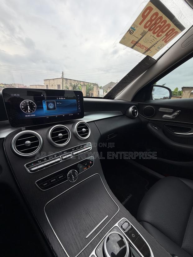 Mercedes-Benz C300 2020 Silver